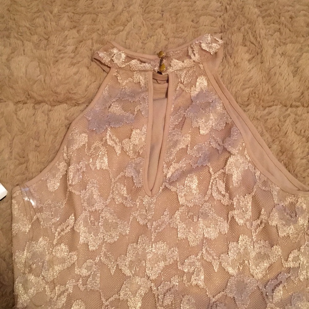 Dress - Picture 2 of 4